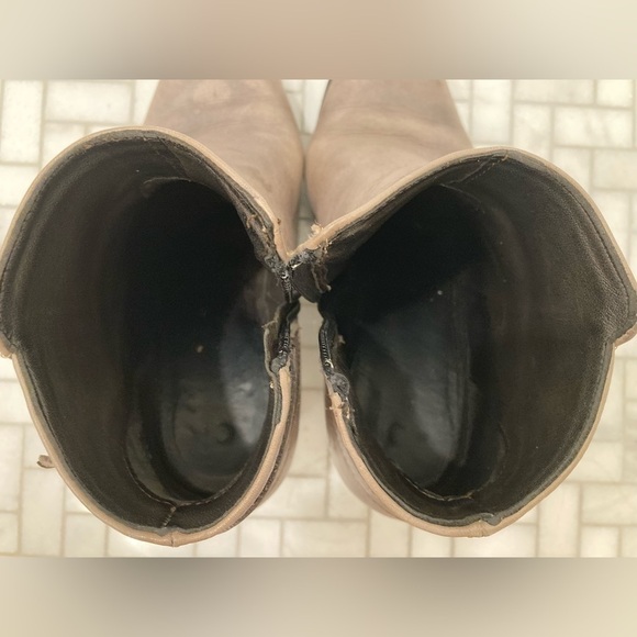 ITALIAN GREY LEATHER BOOTS - Size 7 1/2 (38 1/2) - Picture 11 of 13